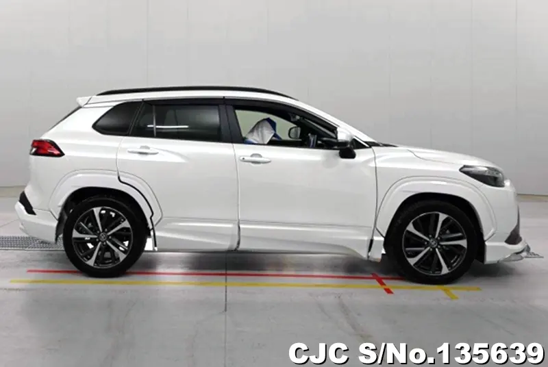 Toyota Corolla Cross in White for Sale Image 6