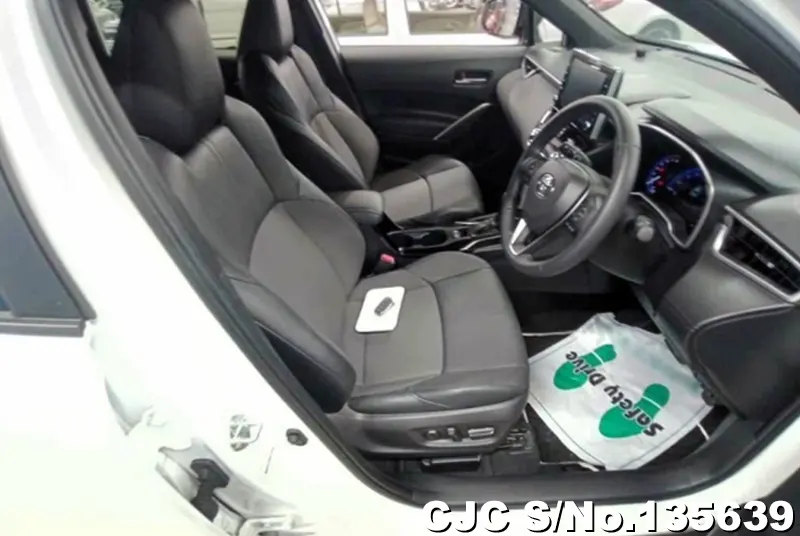 Toyota Corolla Cross in White for Sale Image 9