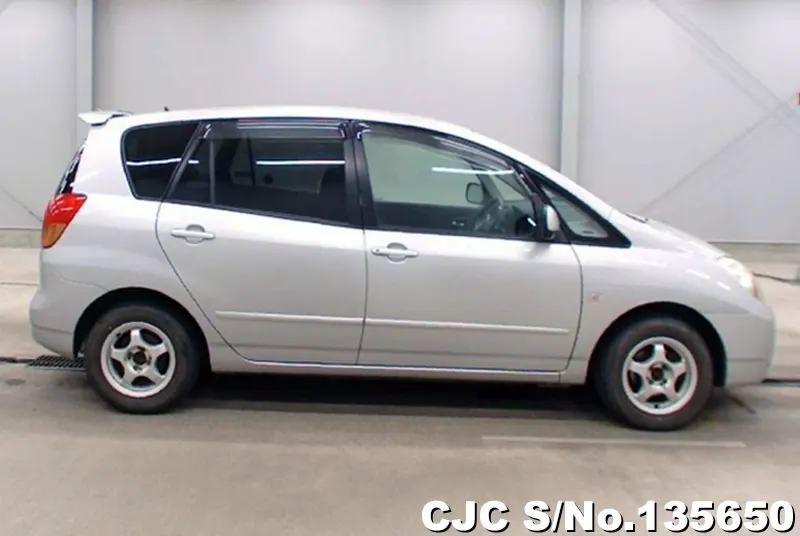 Toyota Spacio in Silver for Sale Image 4