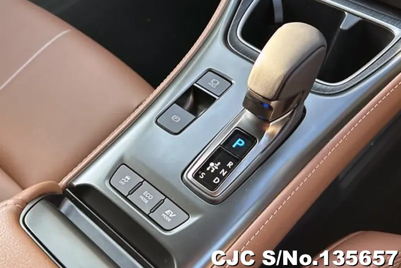 Lexus LBX in White for Sale Image 6