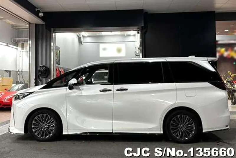 Lexus LM500h in White for Sale Image 5