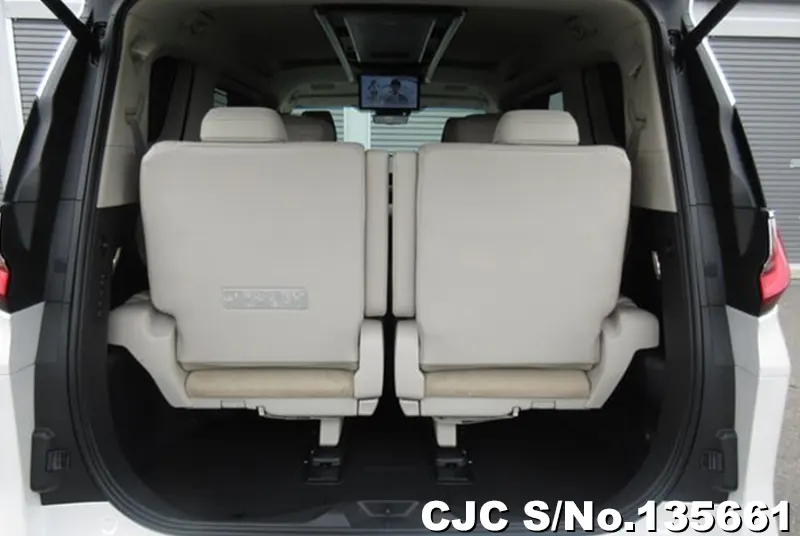 Lexus LM500h in Pearl for Sale Image 8