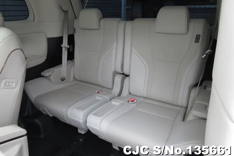 Lexus LM500h in Pearl for Sale Image 14