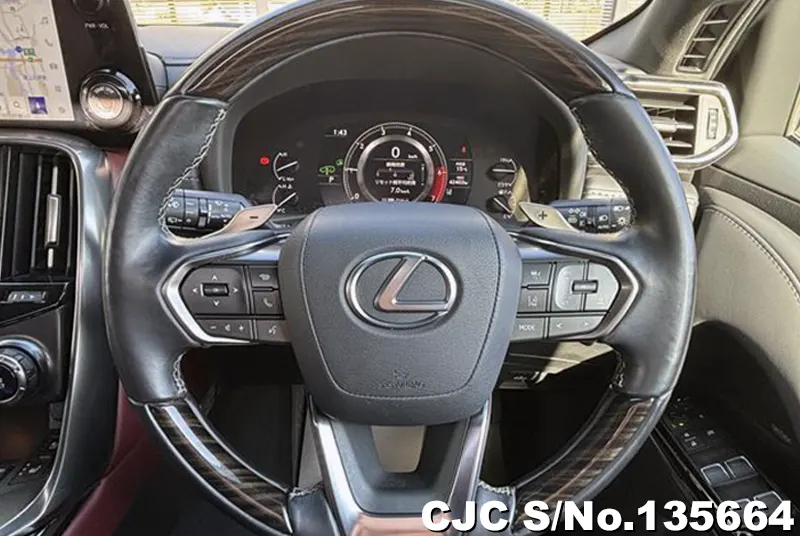 Lexus LX 600 in Pearl for Sale Image 10