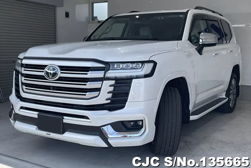 Toyota Land Cruiser in Pearl for Sale Image 3