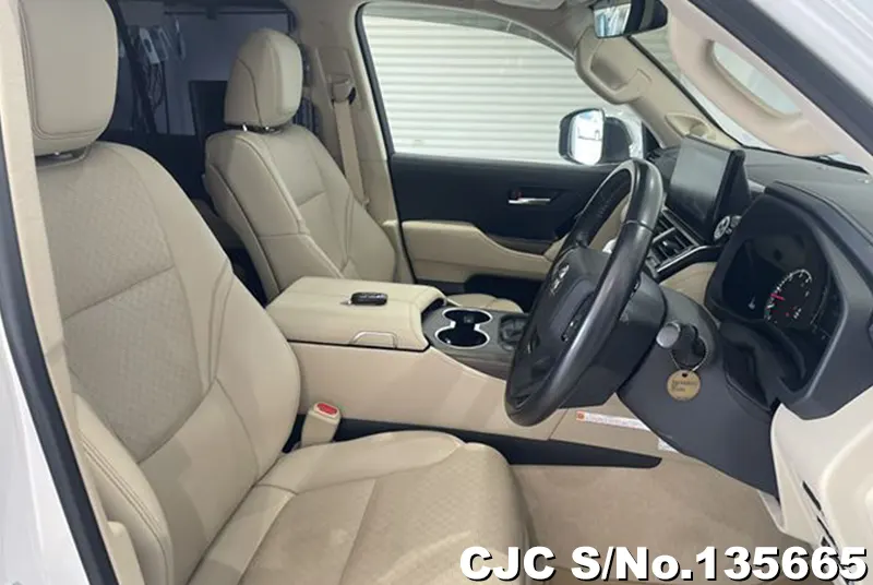 Toyota Land Cruiser in Pearl for Sale Image 10