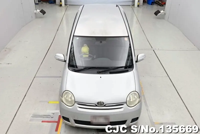 Toyota Sienta in Silver for Sale Image 4