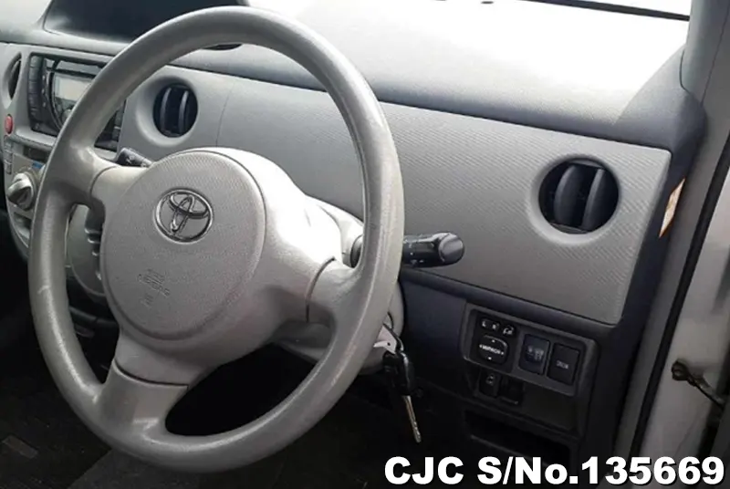 Toyota Sienta in Silver for Sale Image 8