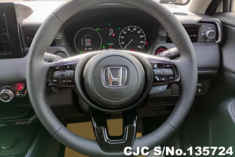 Honda Vezel in White for Sale Image 14