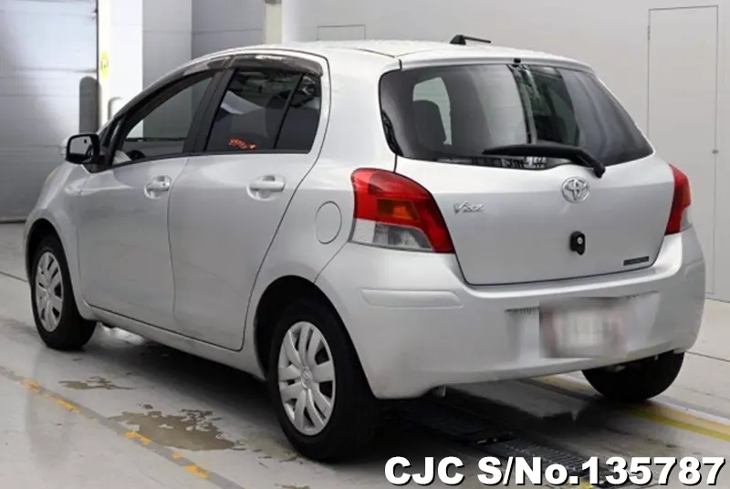 Toyota Vitz in Silver for Sale Image 1