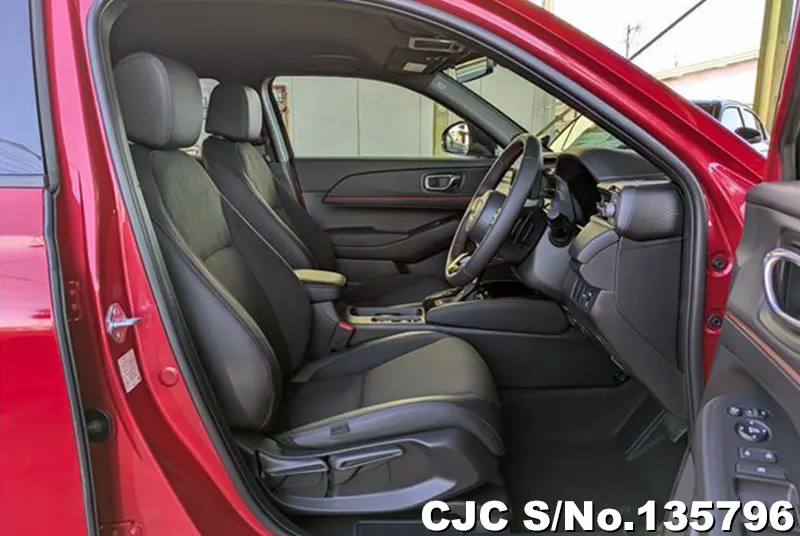 Honda Vezel in Red for Sale Image 9