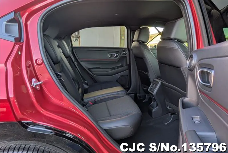 Honda Vezel in Red for Sale Image 11