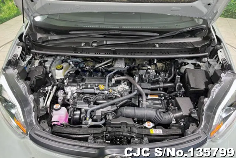 Toyota Sienna in Blue for Sale Image 3