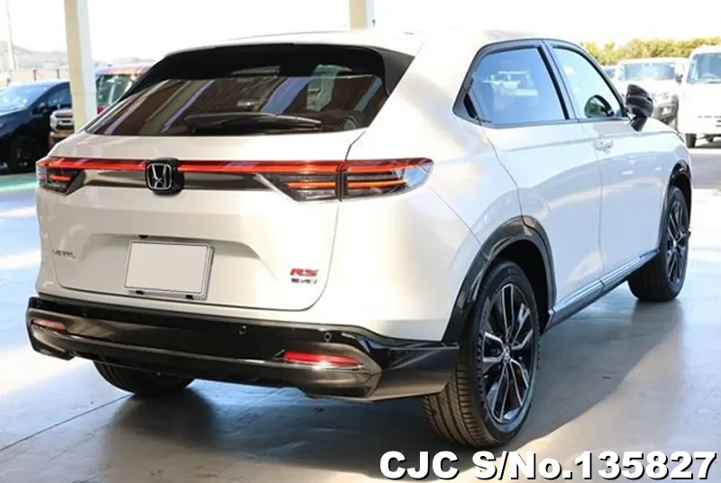 Honda Vezel in White for Sale Image 2