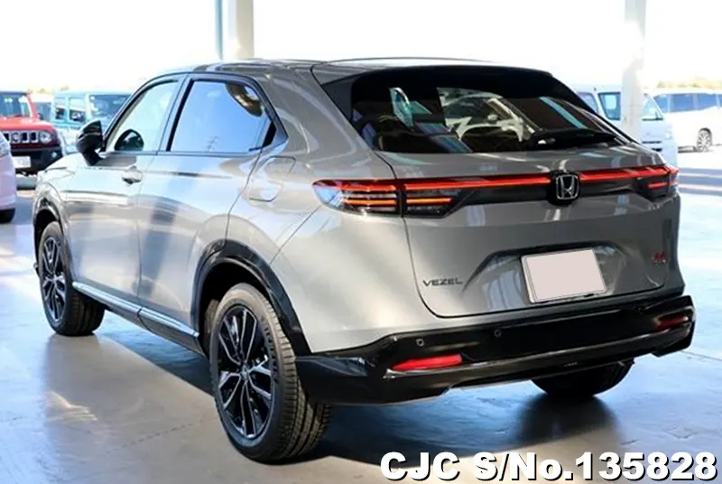 Honda Vezel in Gray for Sale Image 1