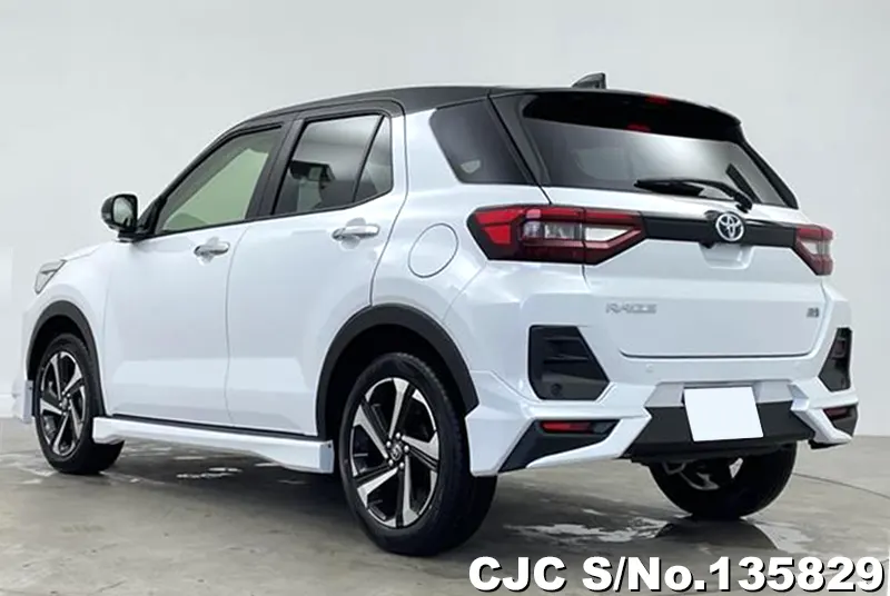 Toyota Raize in Pearl for Sale Image 1