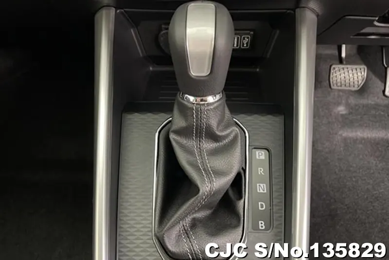 Toyota Raize in Pearl for Sale Image 7