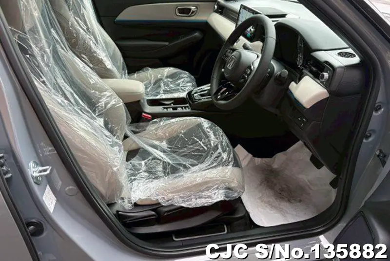 Honda Vezel in Gray for Sale Image 6