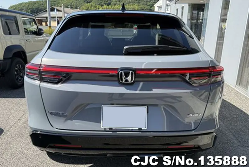 Honda Vezel in Gray for Sale Image 3