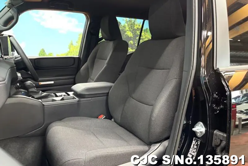 Toyota Land Cruiser 250 in Black for Sale Image 4