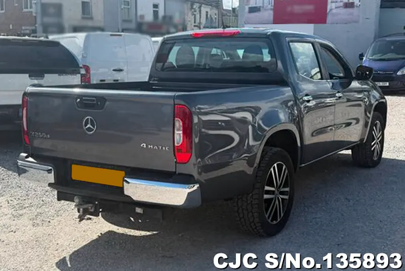 Mercedes Benz X-Class in Gray for Sale Image 2