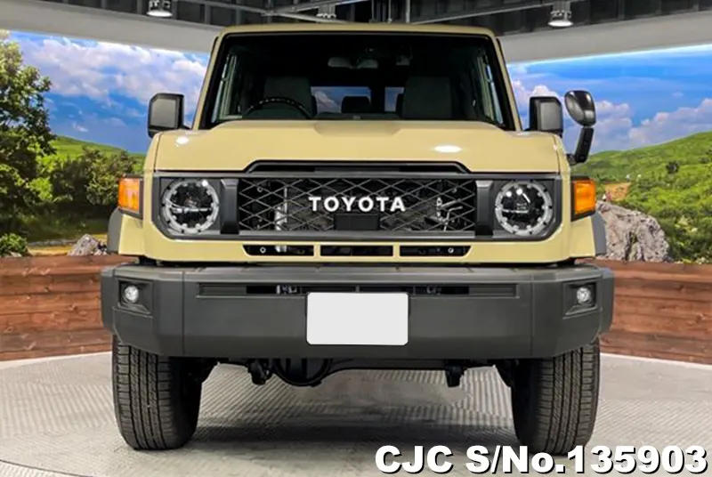 Toyota Land Cruiser in Gold for Sale Image 4