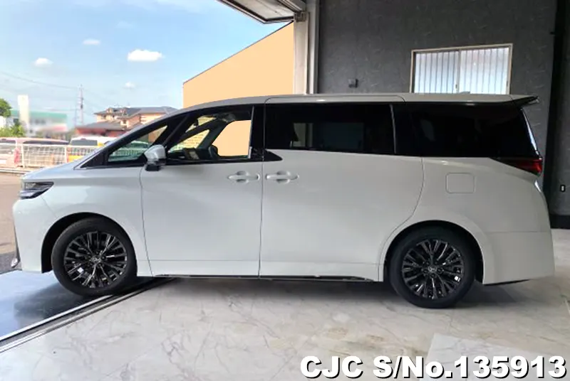 Toyota Vellfire in Pearl for Sale Image 7