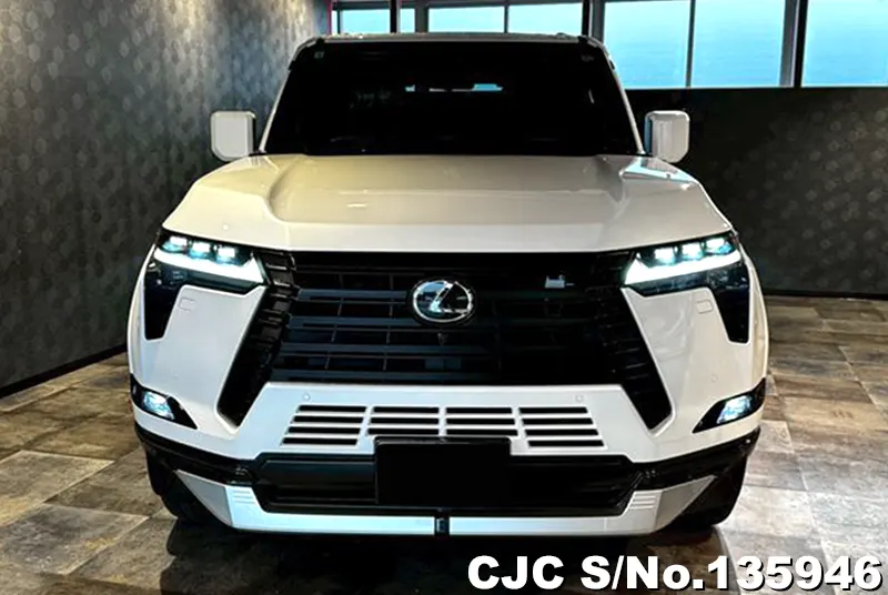 Lexus GX 550 in Pearl for Sale Image 3