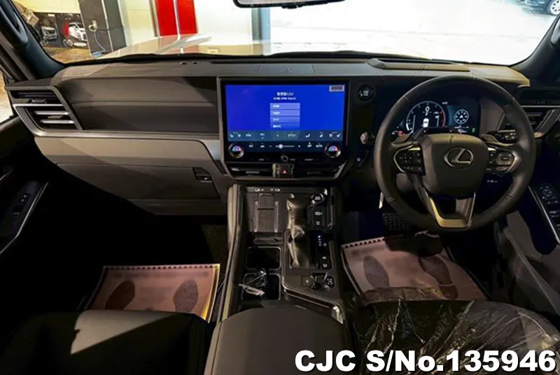Lexus GX 550 in Pearl for Sale Image 6