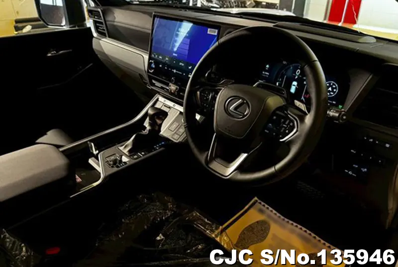 Lexus GX 550 in Pearl for Sale Image 7
