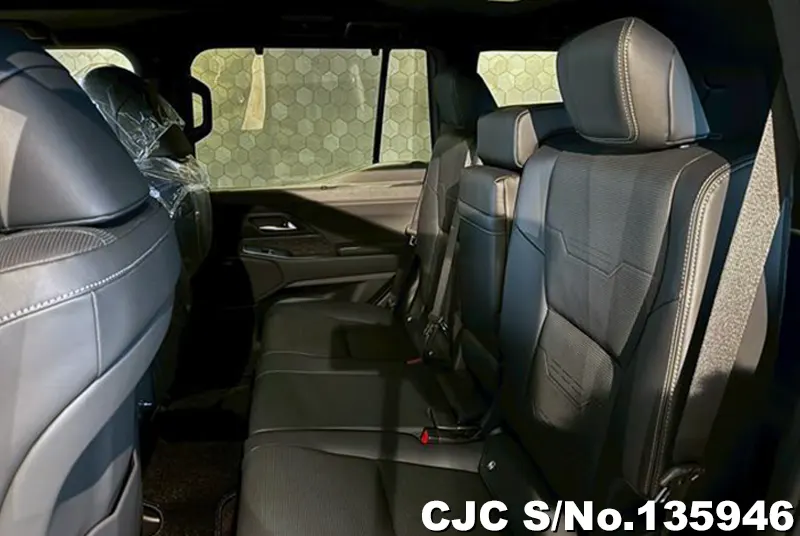 Lexus GX 550 in Pearl for Sale Image 9