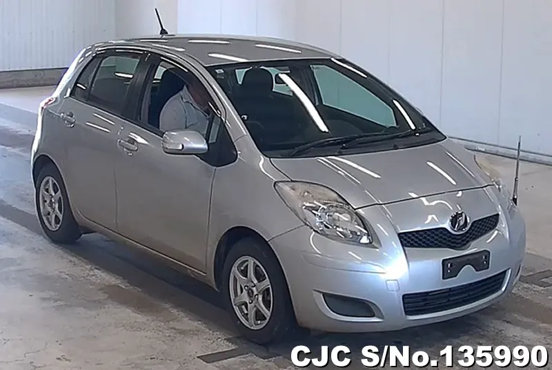 Toyota / Vitz 2009