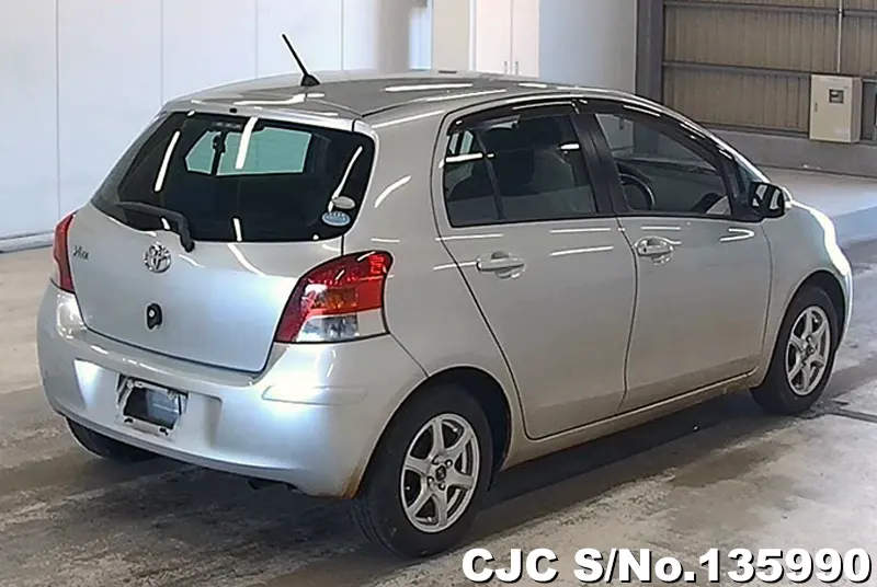 Toyota Vitz in Silver for Sale Image 2