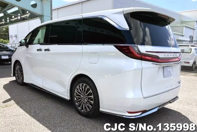 Lexus LM500h in Pearl for Sale Image 1