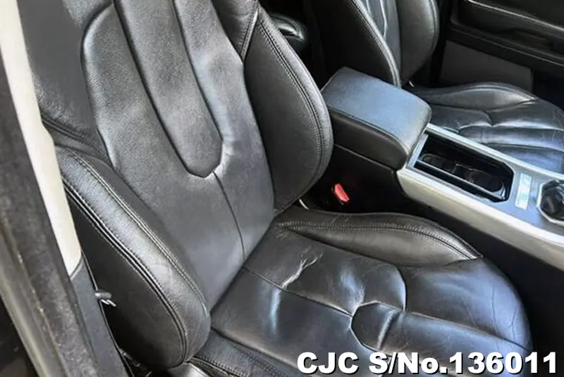 Land Rover Range Rover in Black for Sale Image 8