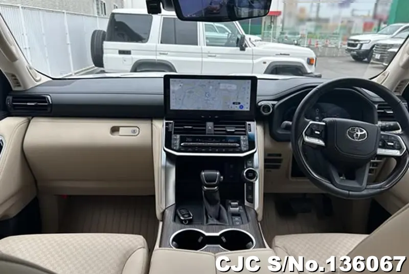 Toyota Land Cruiser in Pearl for Sale Image 7