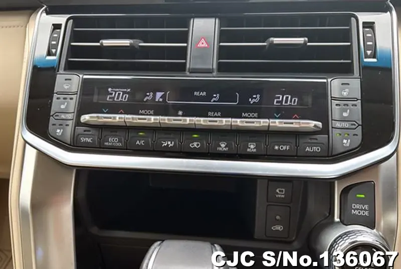 Toyota Land Cruiser in Pearl for Sale Image 9