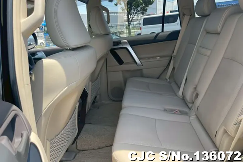 Toyota Land Cruiser Prado in Black for Sale Image 9