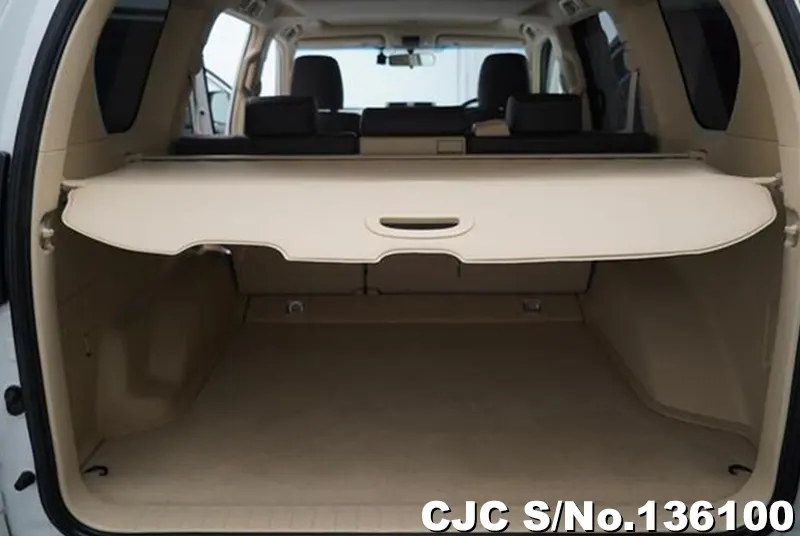 Toyota Land Cruiser Prado in White for Sale Image 7