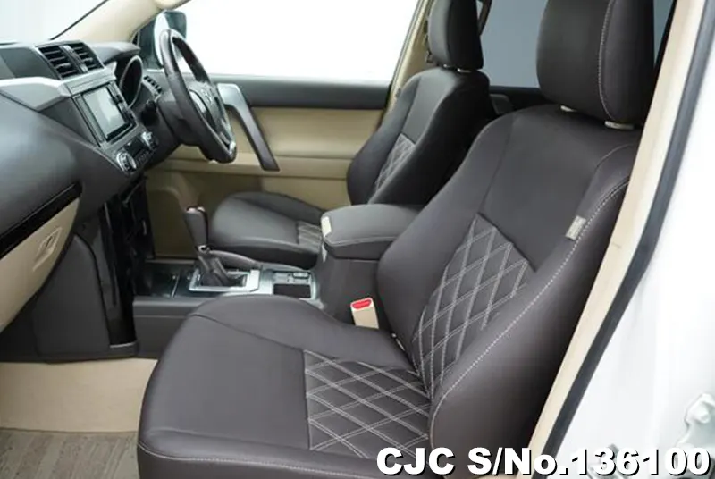 Toyota Land Cruiser Prado in White for Sale Image 10