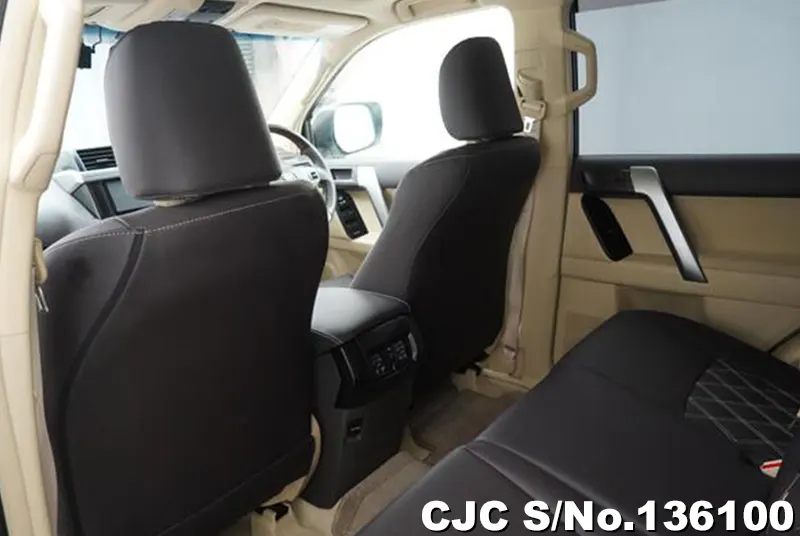Toyota Land Cruiser Prado in White for Sale Image 12