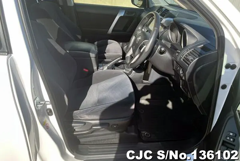 Toyota Land Cruiser Prado in White for Sale Image 5