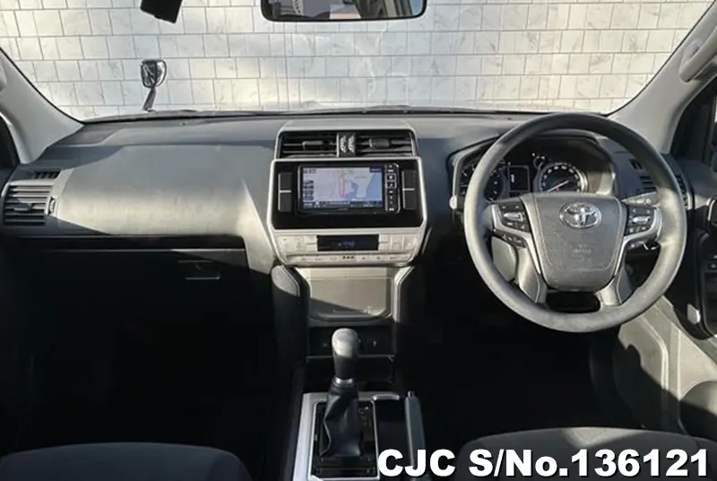 Toyota Land Cruiser Prado in Black for Sale Image 3
