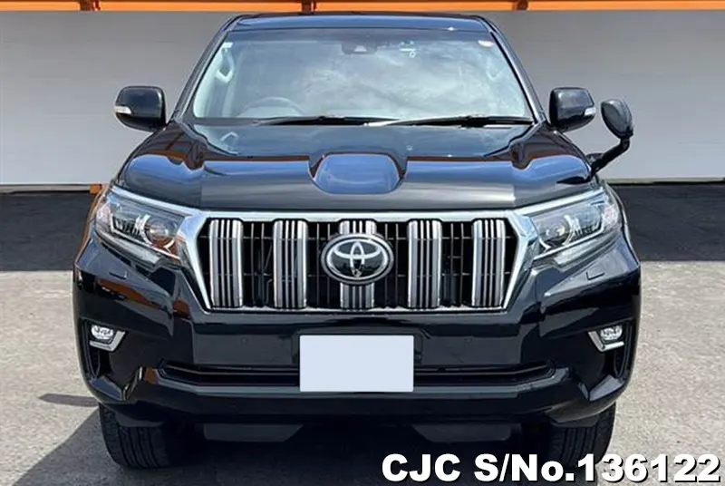 Toyota Land Cruiser Prado in Black for Sale Image 4