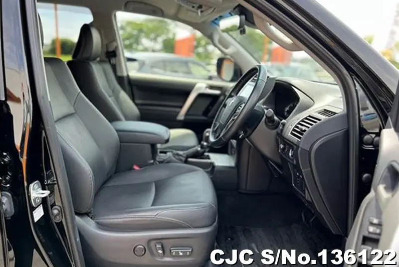 Toyota Land Cruiser Prado in Black for Sale Image 11
