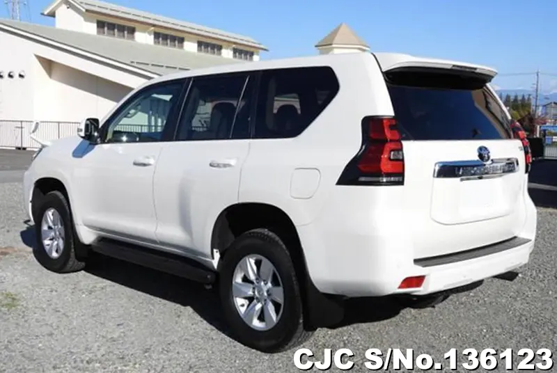 Toyota Land Cruiser Prado in Pearl for Sale Image 1