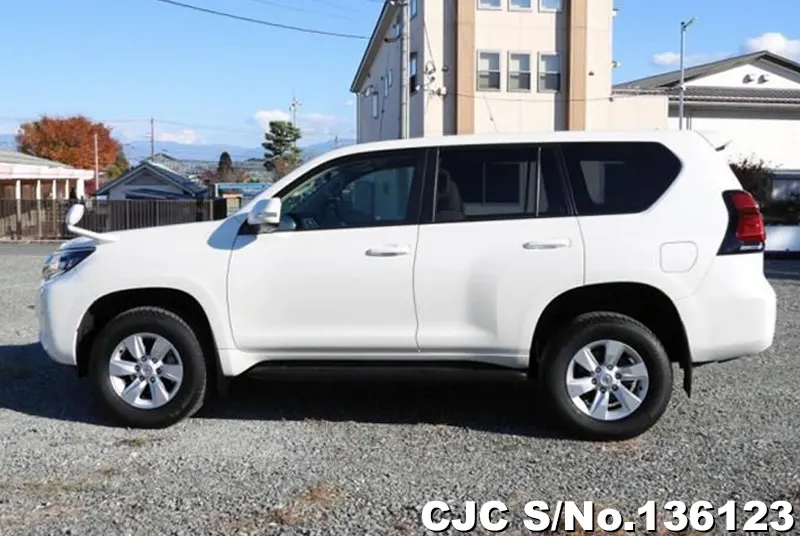 Toyota Land Cruiser Prado in Pearl for Sale Image 7