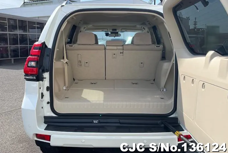 Toyota Land Cruiser Prado in Pearl for Sale Image 2