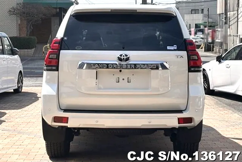 Toyota Land Cruiser Prado in Black for Sale Image 5