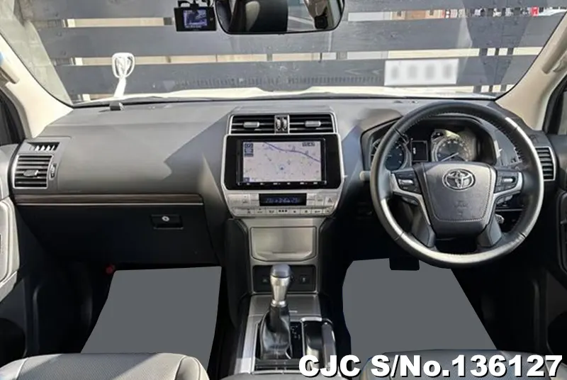 Toyota Land Cruiser Prado in Black for Sale Image 9
